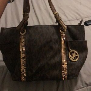 Micheal Kors Purse